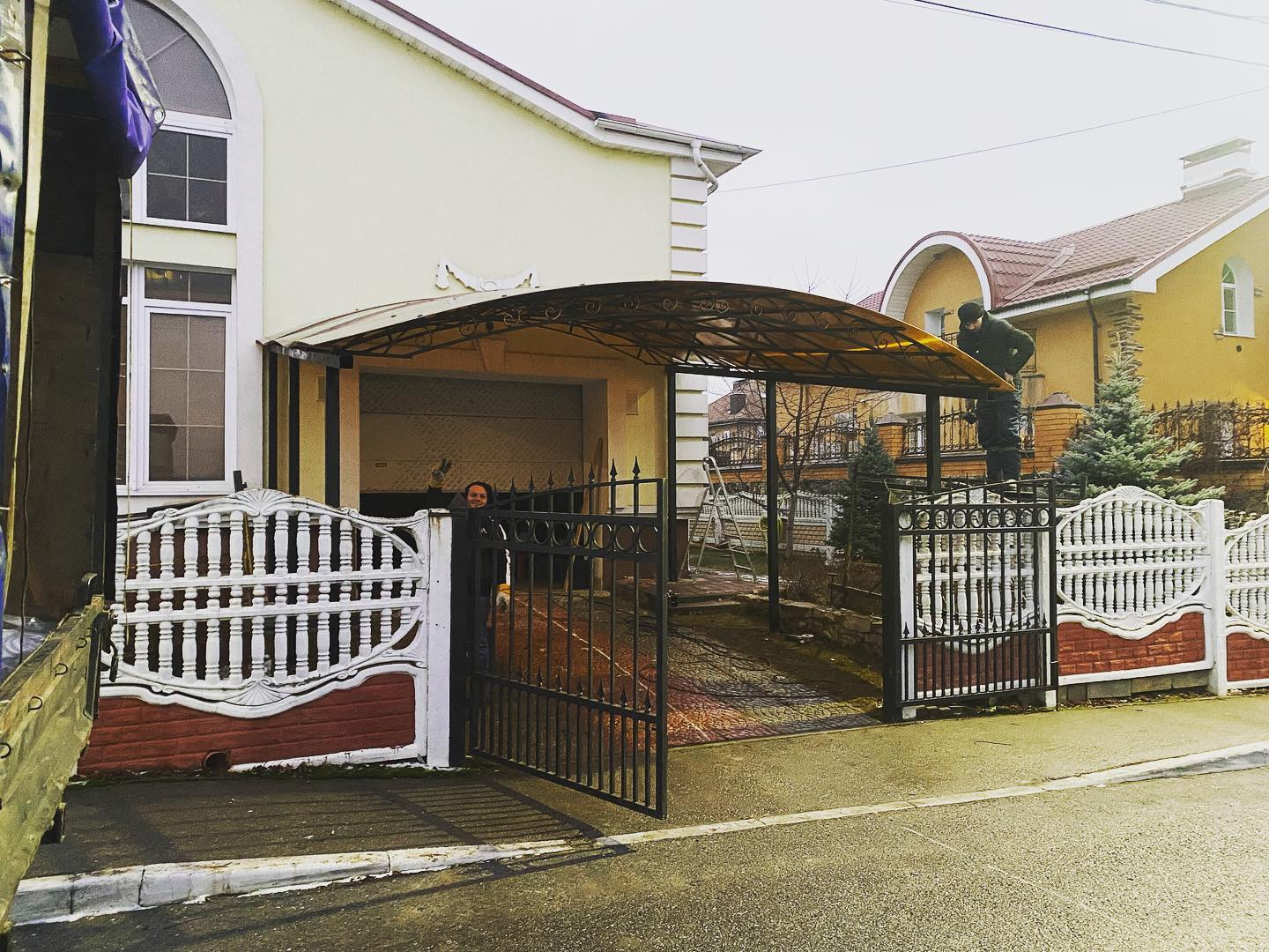 Как выбрать покрытие для металлического забора в Лосино-Петровском, чтобы снизить риск коррозии